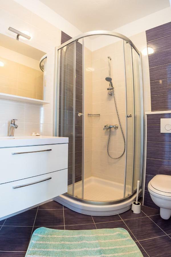 Apartmani Fides Lumbarda Værelse billede
